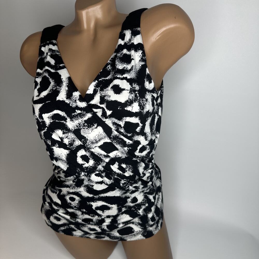 Nic + Zoe Womens Medium Black White Abstract Print Sleeveless Top 60s Vibes Glam - Picture 9 of 9